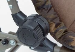 Fox R3 Camo Recliner Chair -Spro Verkoop handwheel